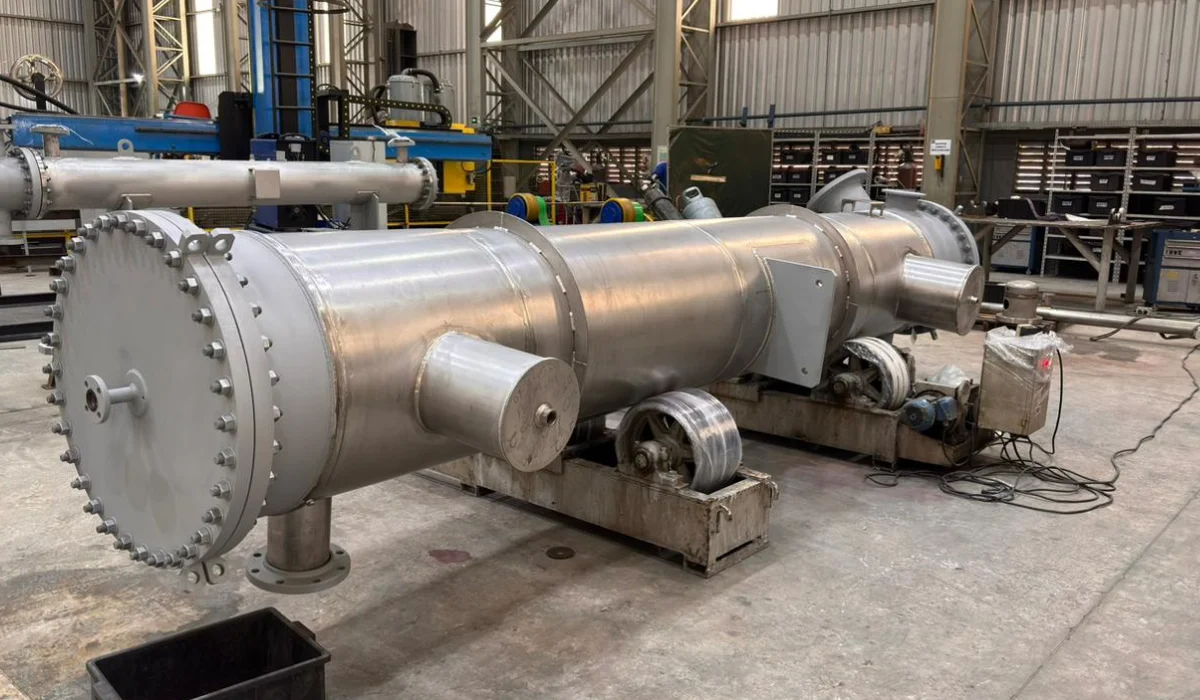 Trocador de calor industrial de aço da Apema, que ilustra um artigo da marca sobre refrigeração industrial.